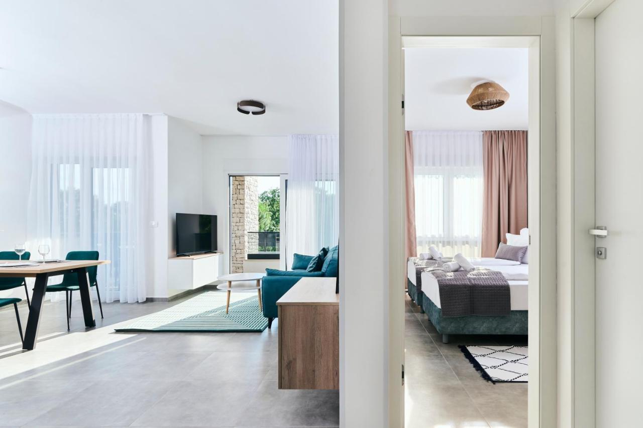 Apartments San Maris Umag Exteriör bild