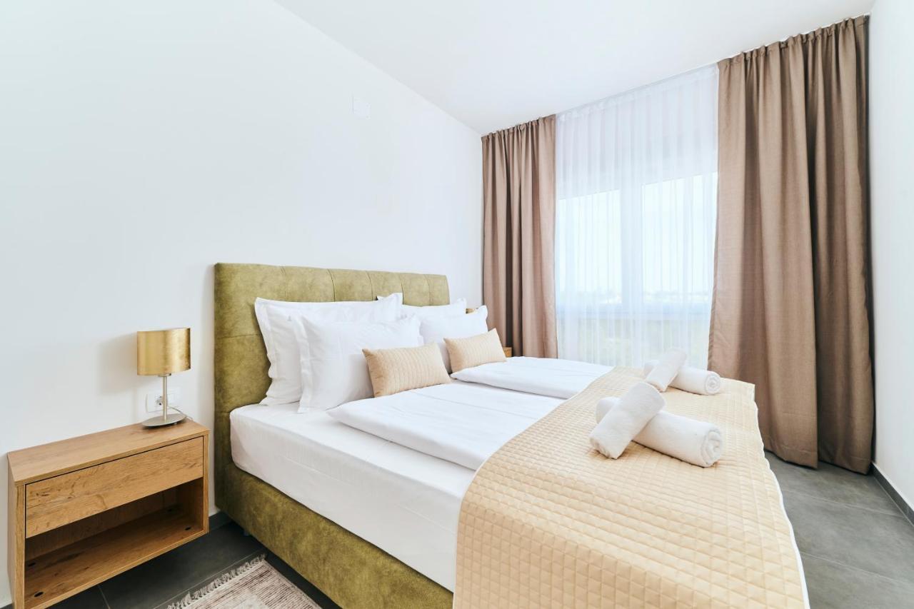 Apartments San Maris Umag Exteriör bild